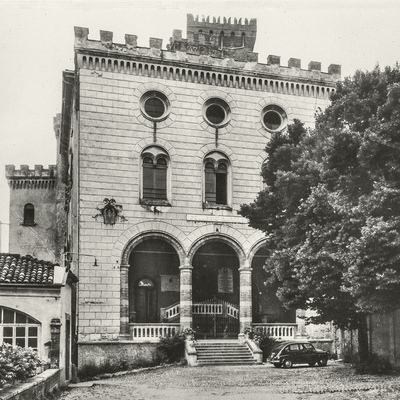 The entrance of the College in Barolo Castle